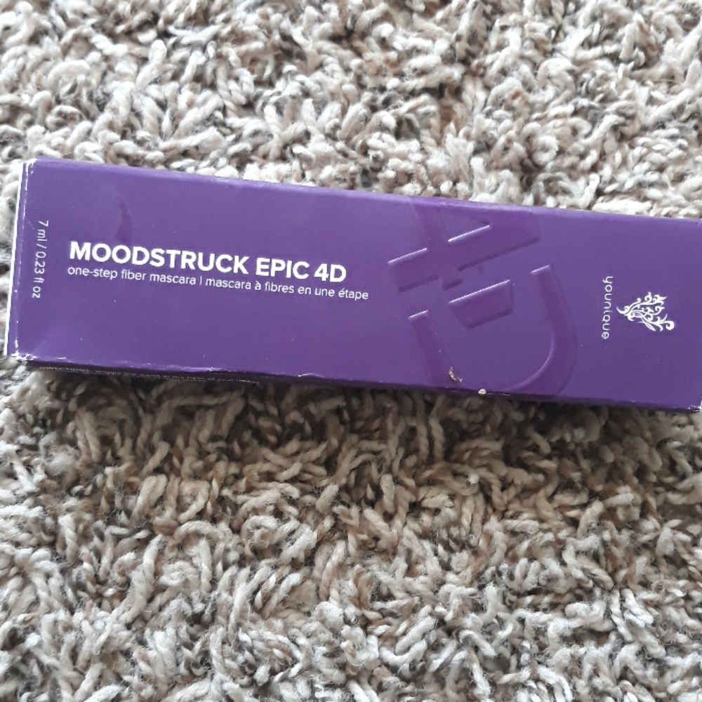 Younique moodstruck epic 4d mascara